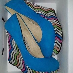 TURQUOISE WEDGED HEELS